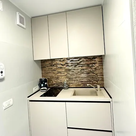 Apartament Monique's 2 *
