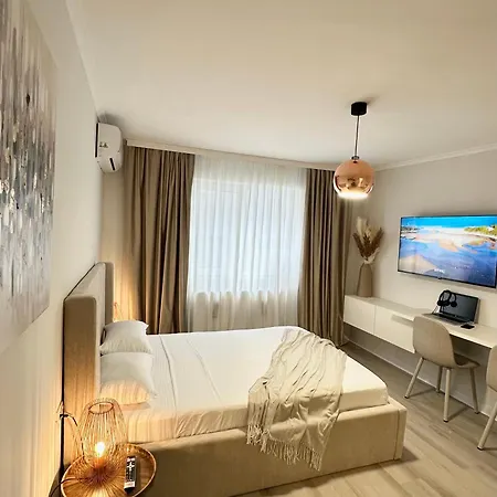 Monique's 2 Apartment *