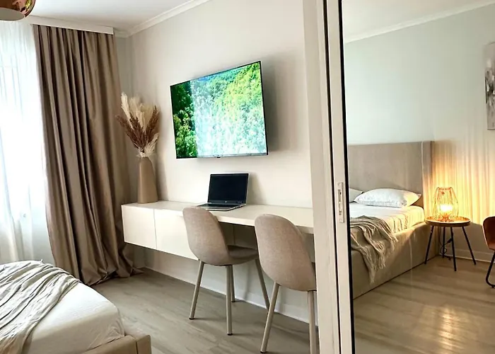 Monique's 2 Apartmán Temešvár